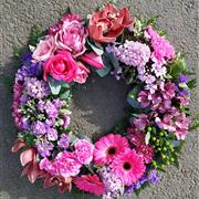 Clustered Wreath